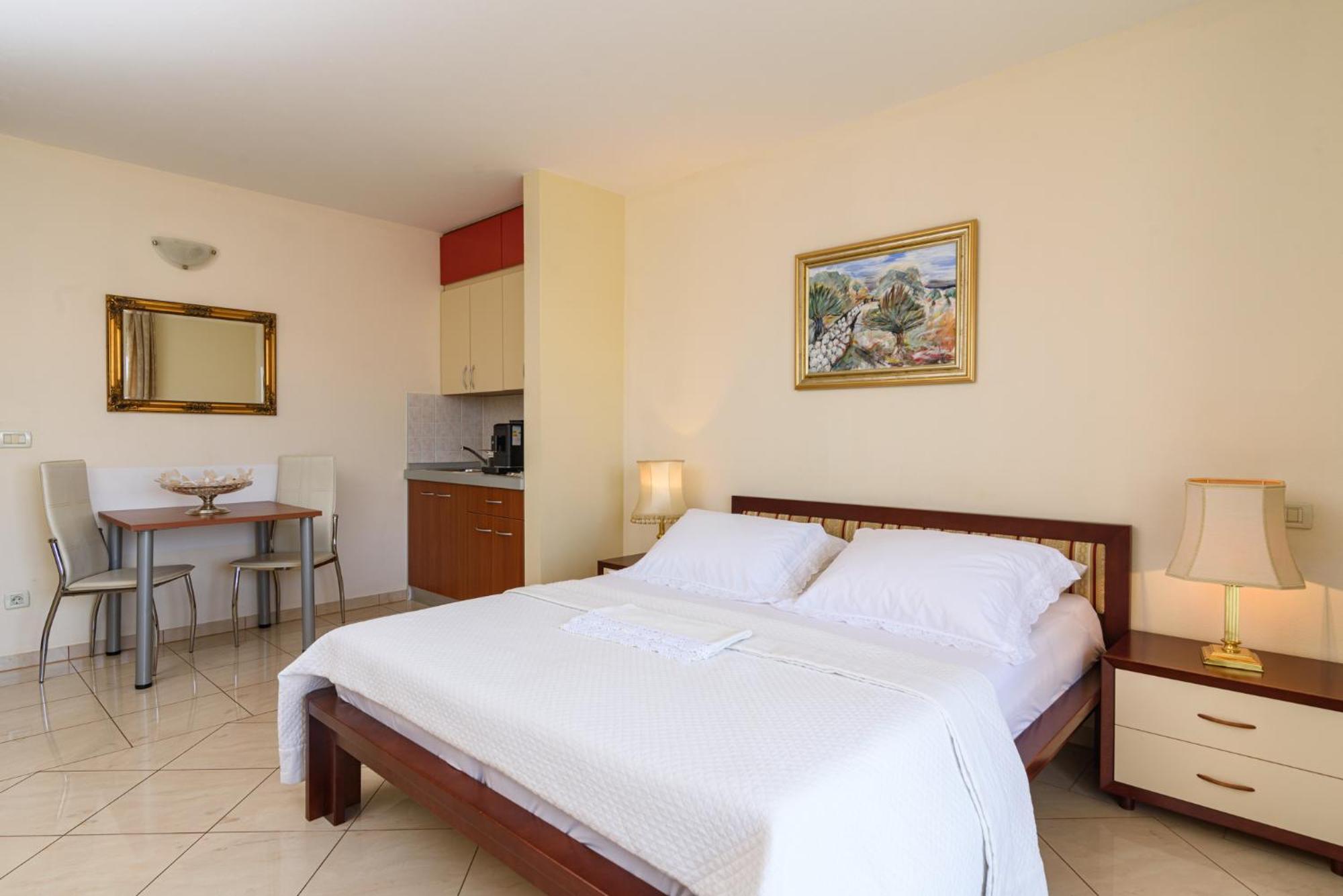 Apartments Jozic Trogir Exterior photo