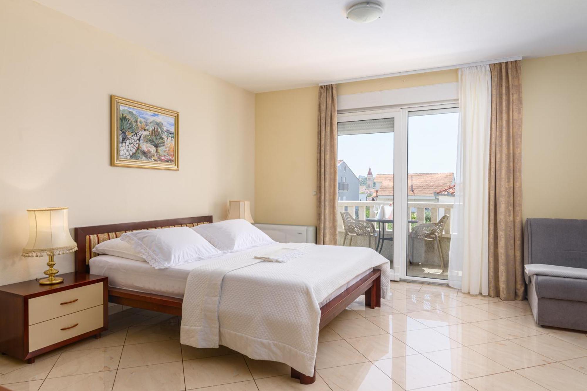 Apartments Jozic Trogir Exterior photo