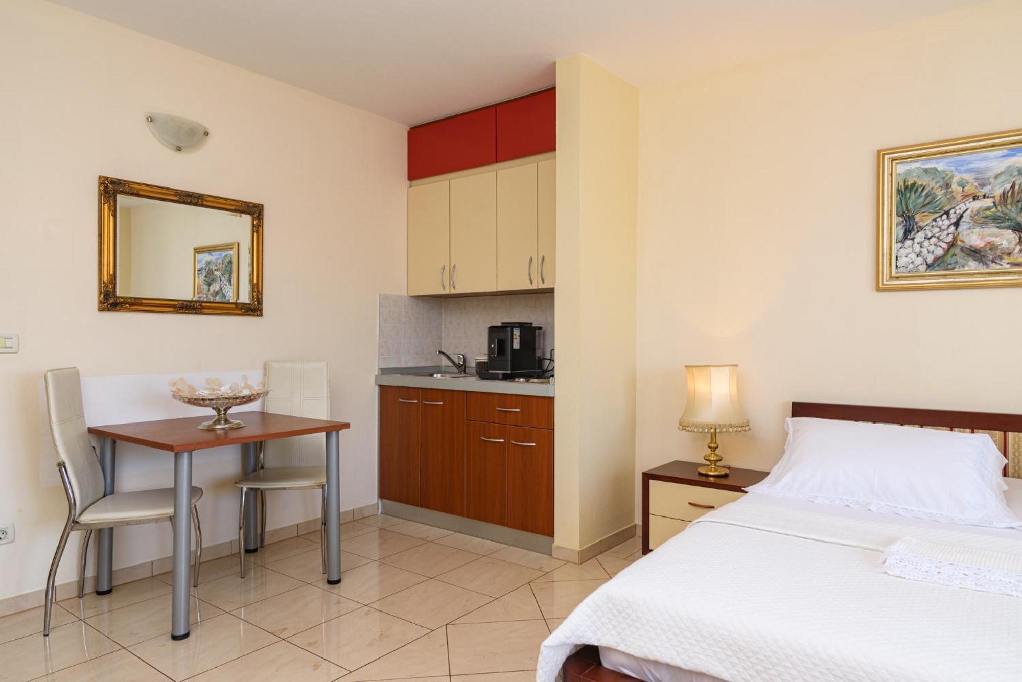 Apartments Jozic Trogir Exterior photo